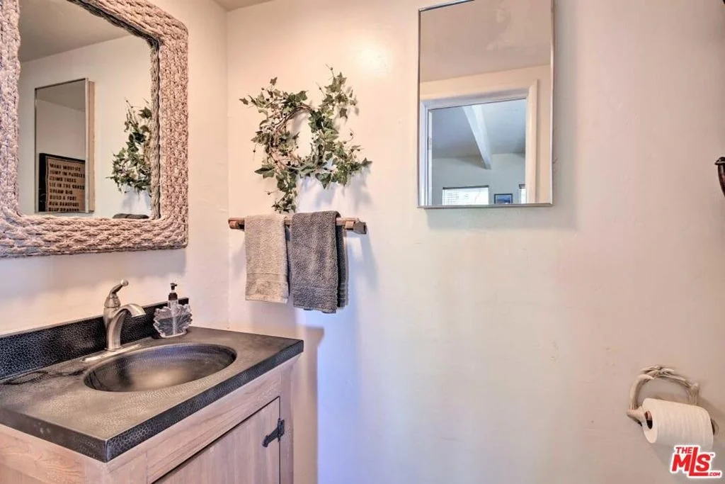 Photo of 888 Grass Valley Road