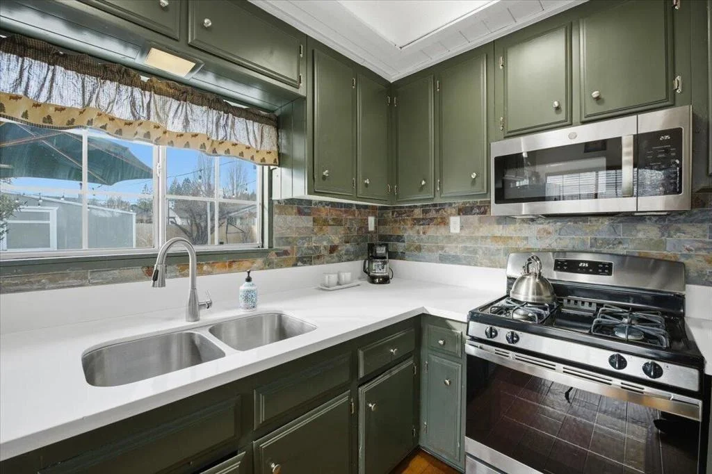 Photo of 913 Mount Doble Drive