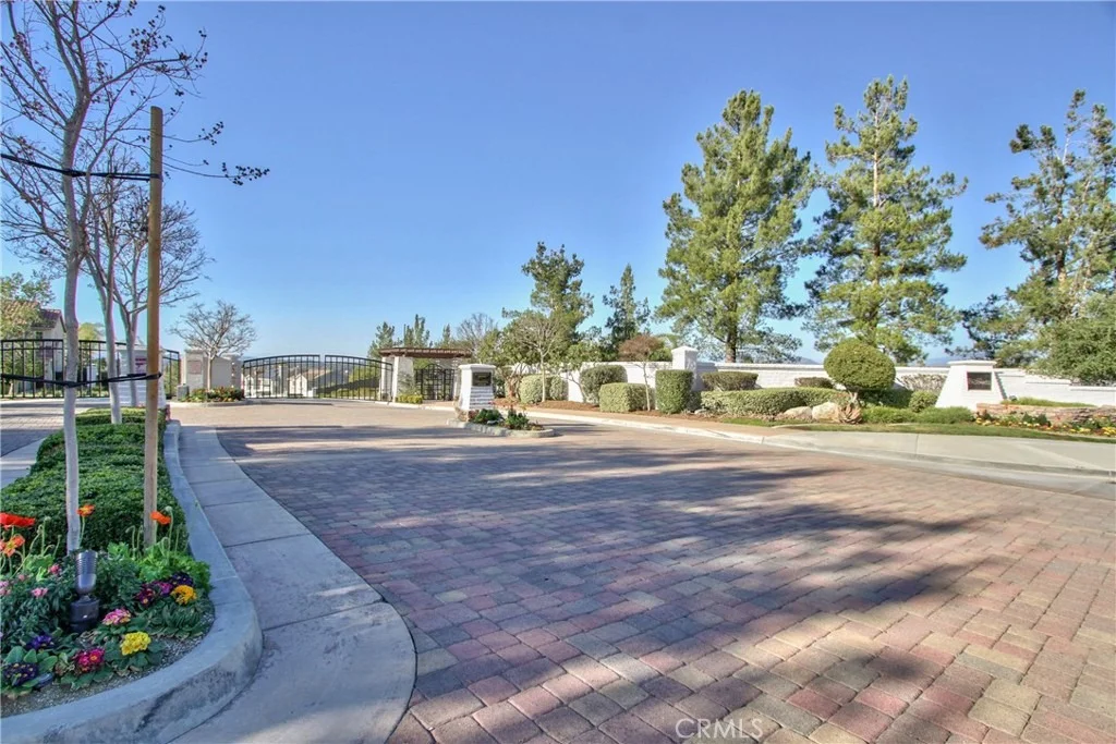 Photo of 33208 Rhine Ave.