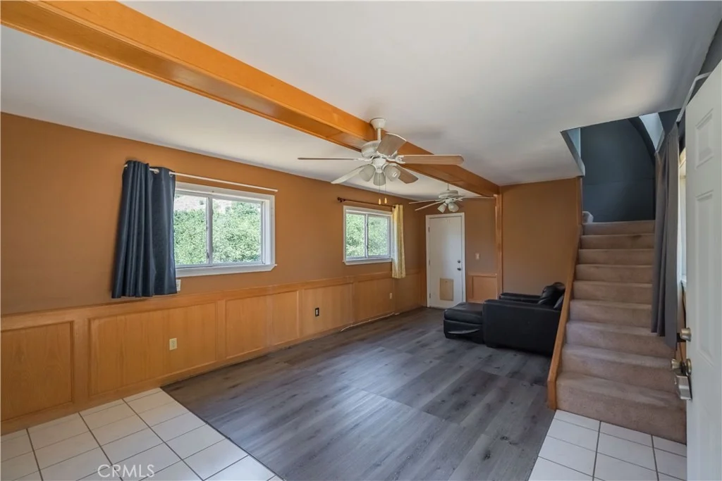 Photo of 947 N Glendora Avenue
