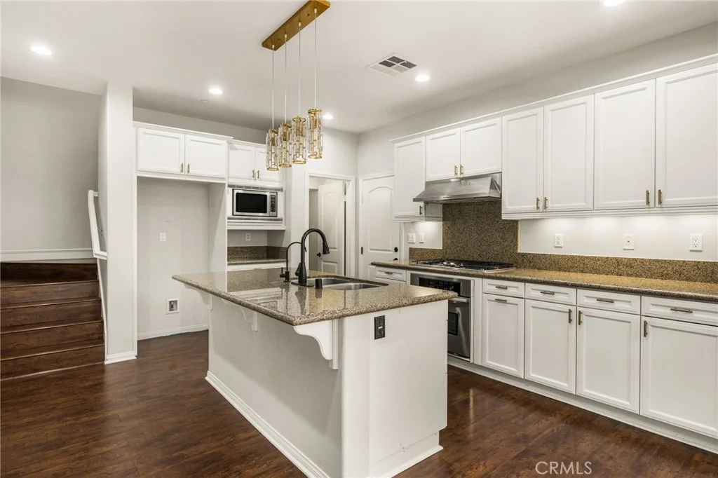 Photo of 439 N Naranjal