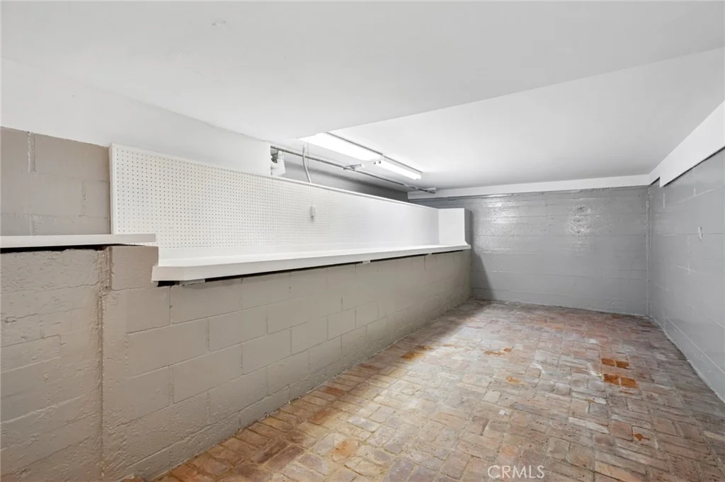 Photo of 608 Saint James Place
