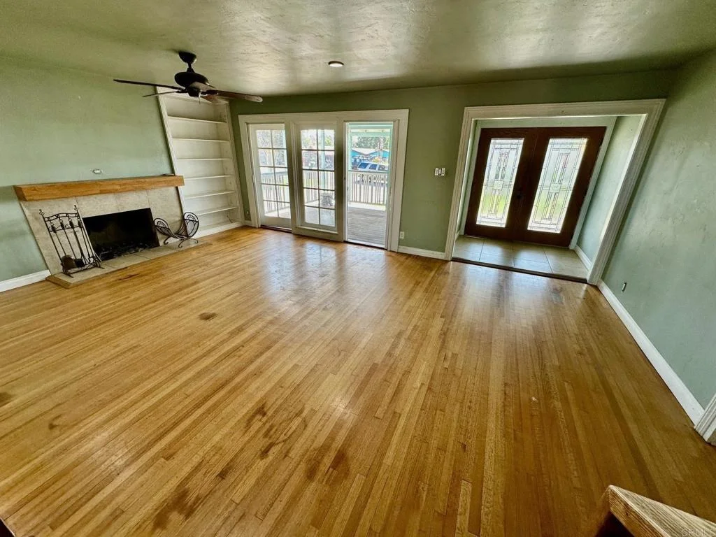 Photo of 880 Crest View Rd