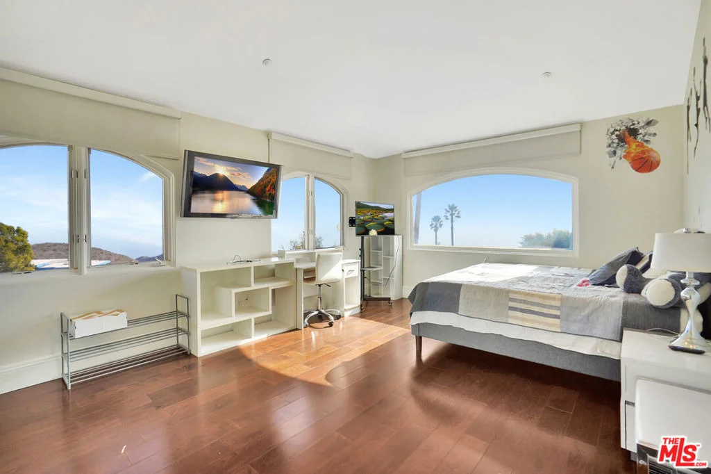 Photo of 27425 Calicut Road