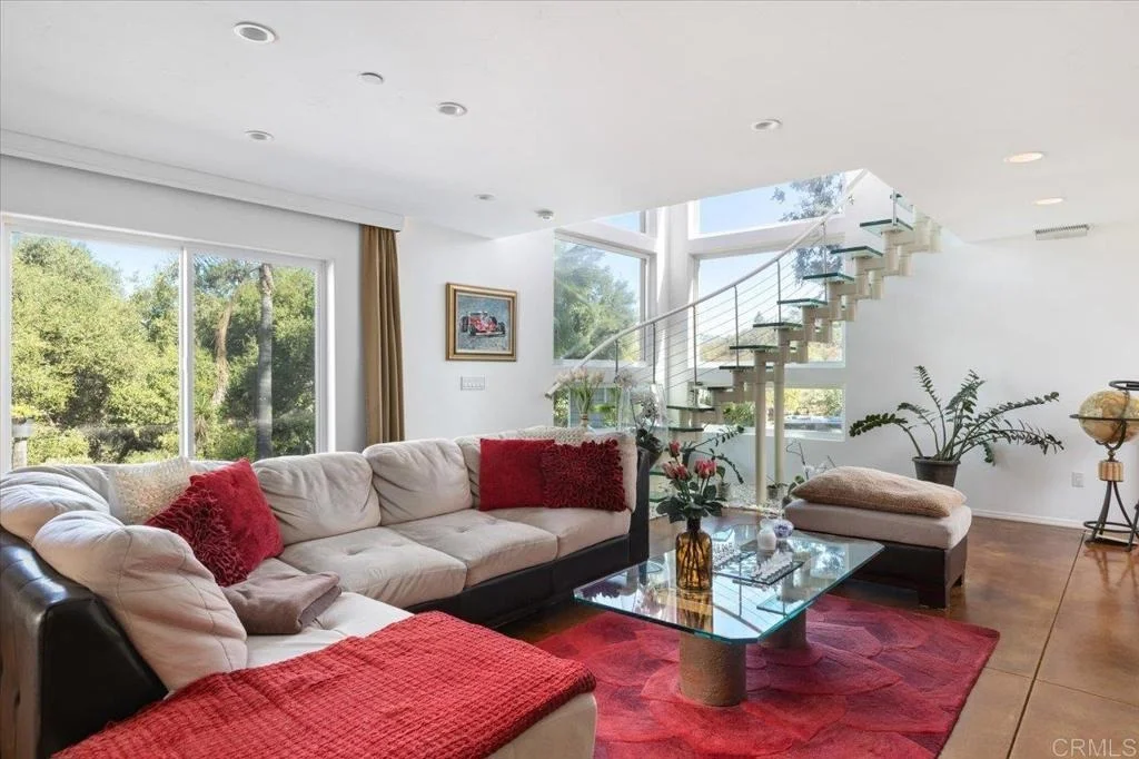 Photo of 13413 Mirar De Valle