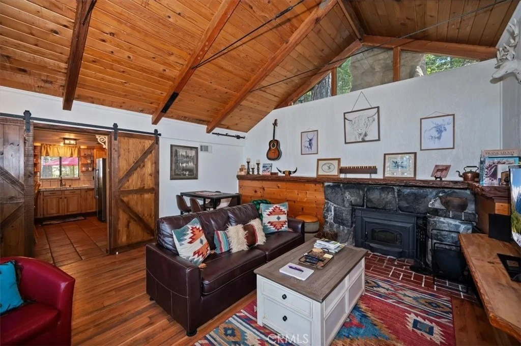 Photo of 27596 Oak Knoll