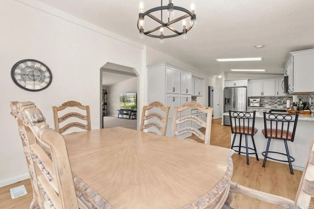 Photo of 2051 Rainbow Glen Road