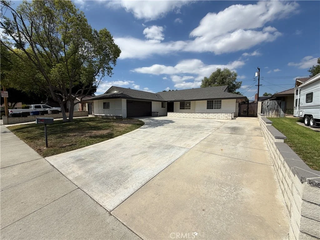 Photo of 10961 Endicott Drive