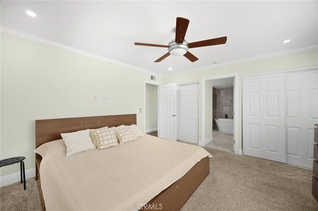 Photo of 1545 La Salle Circle