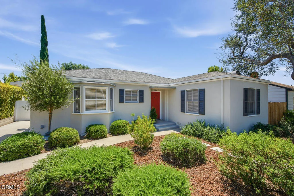 Photo of 1010 Roxbury Drive