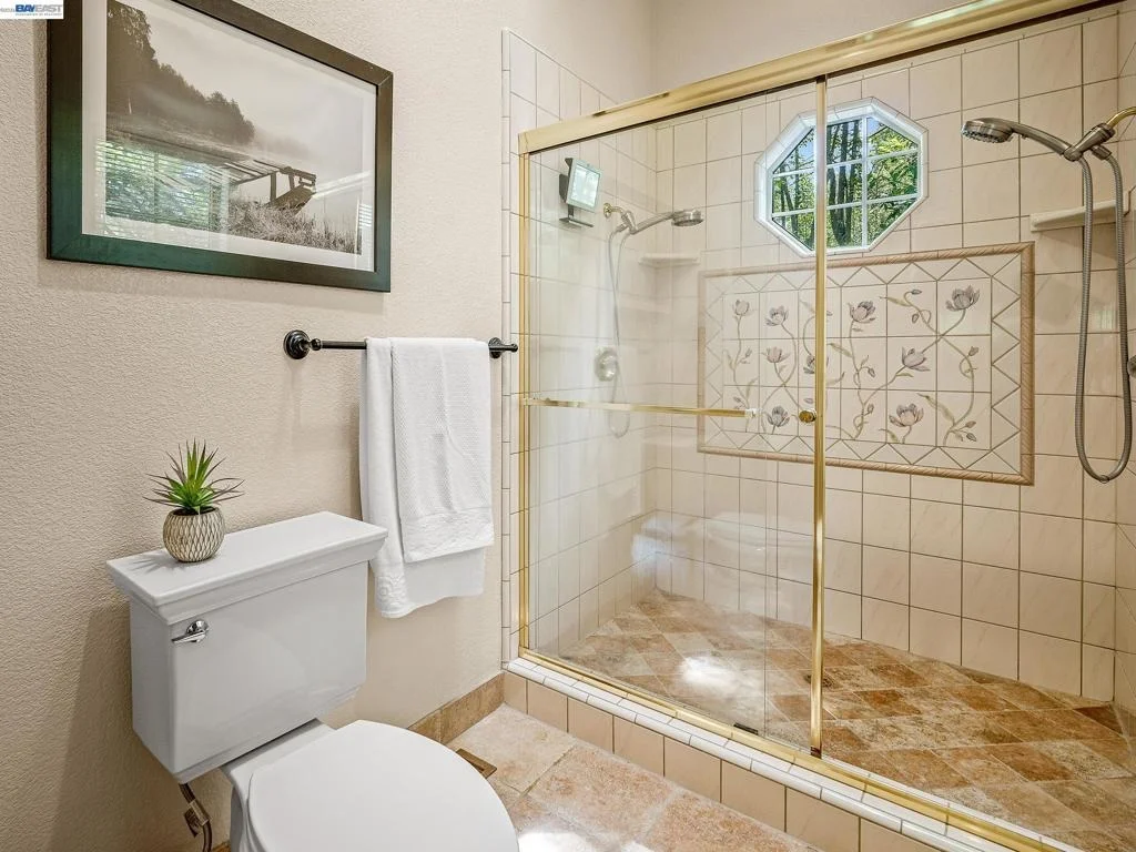 Photo of 8681 Winding Way