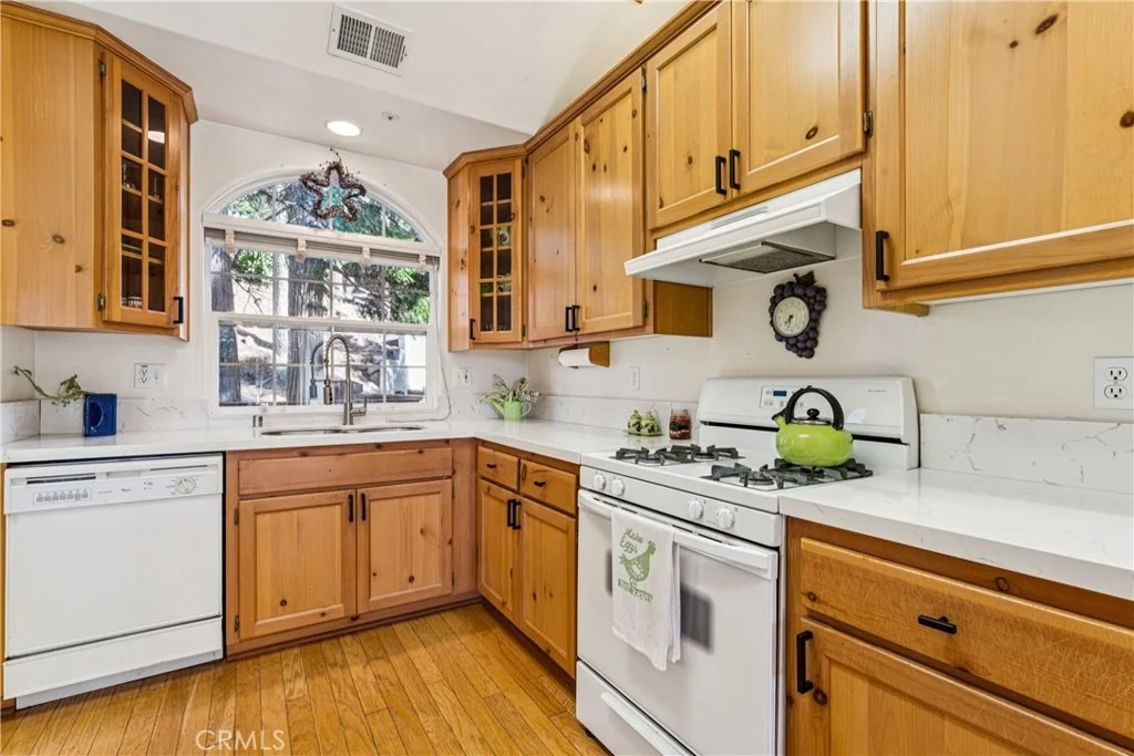 Photo of 305 Summit Road