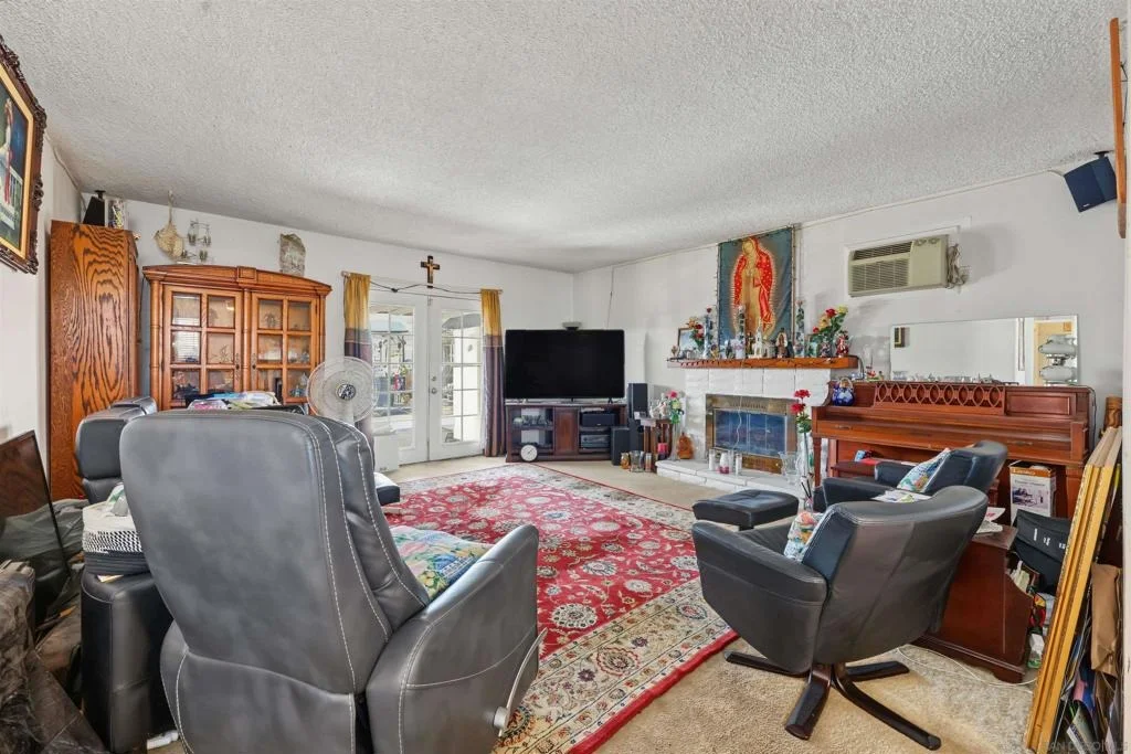 Photo of 3949 Grandon