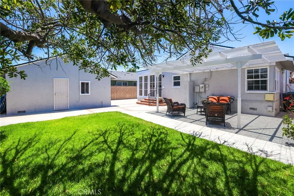 Photo of 2114 Ostrom