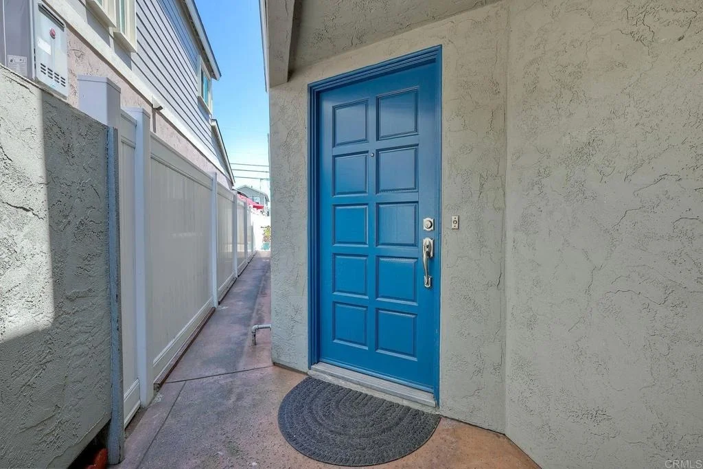 Photo of 369 Alameda Boulevard