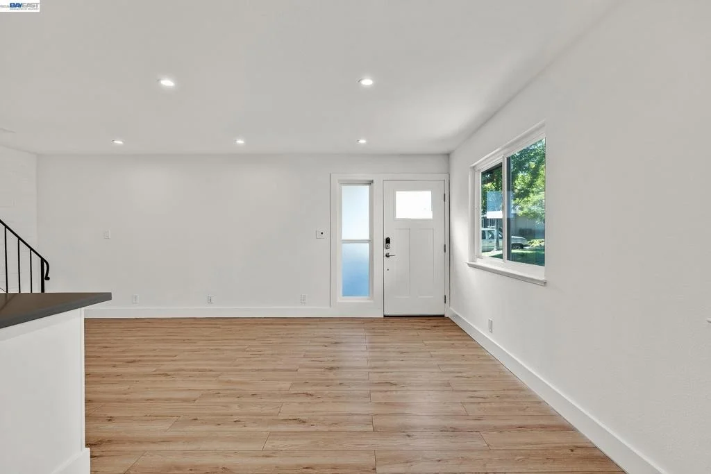 Photo of Unit 2 at 8104 Ensenada