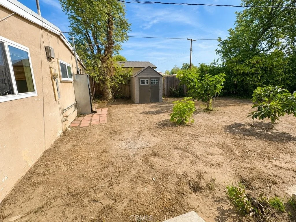 Photo of 6516 Longridge Avenue