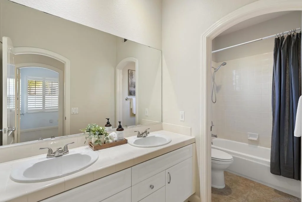Photo of 7312 Binnacle Dr
