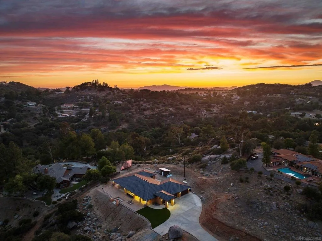 Photo of 3023 25 Via Viejas