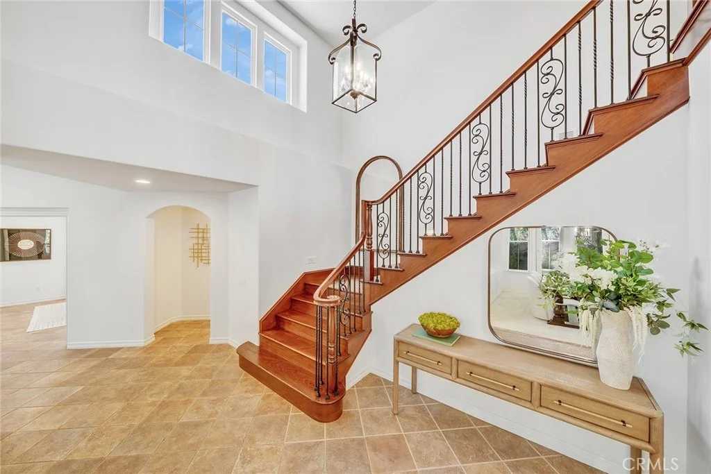 Photo of 7 Bayleaf Ln
