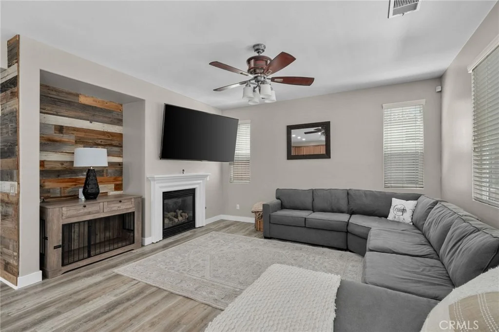 Photo of 34293 Crenshaw