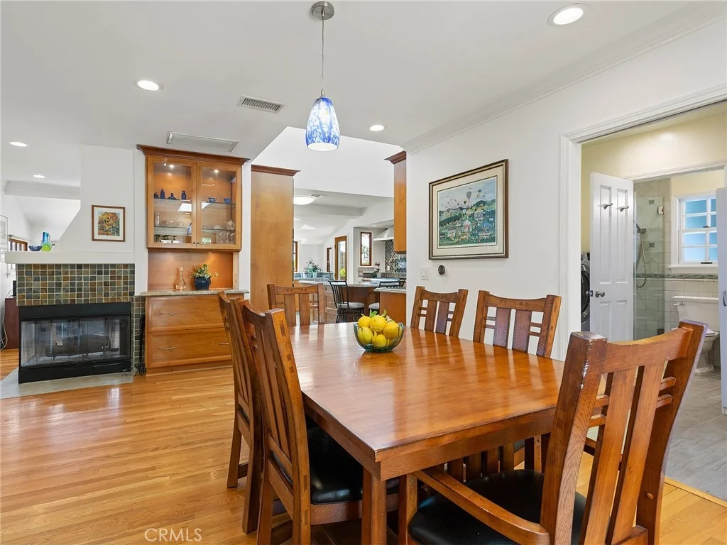Photo of 1012 N Sunset Canyon Drive
