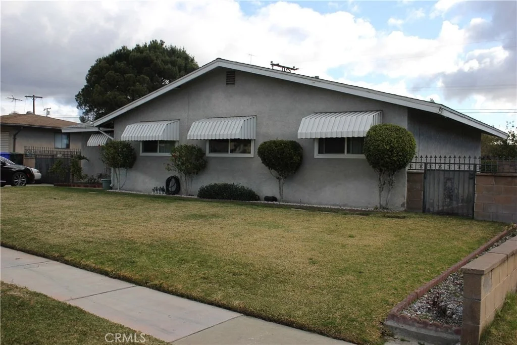 Photo of 1053 N Willow Avenue