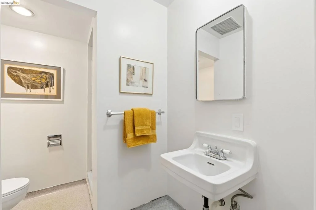 Photo of 765 Euclid Ave