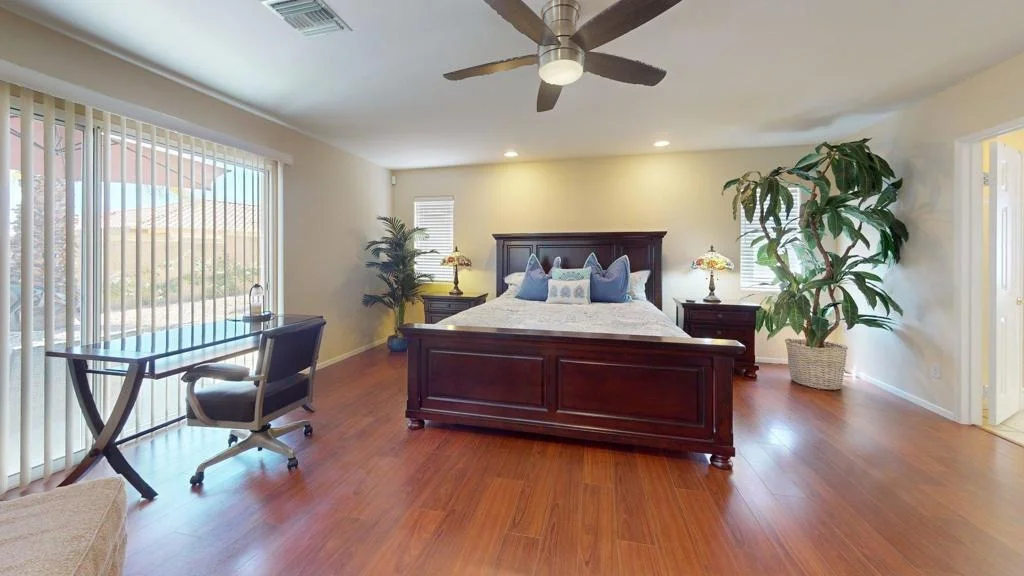 Photo of 43850 Venice Drive