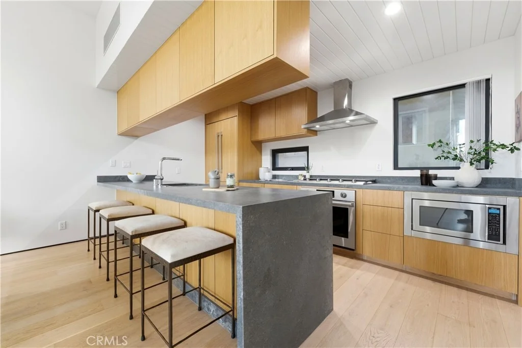 Photo of 11702 Charnock Road