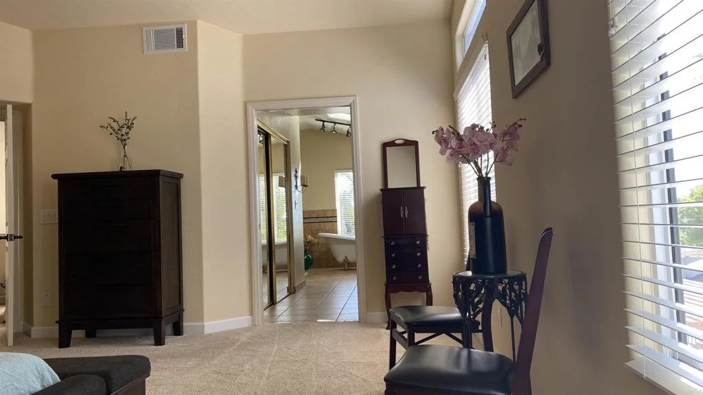 Photo of 1068 Barsky Lane