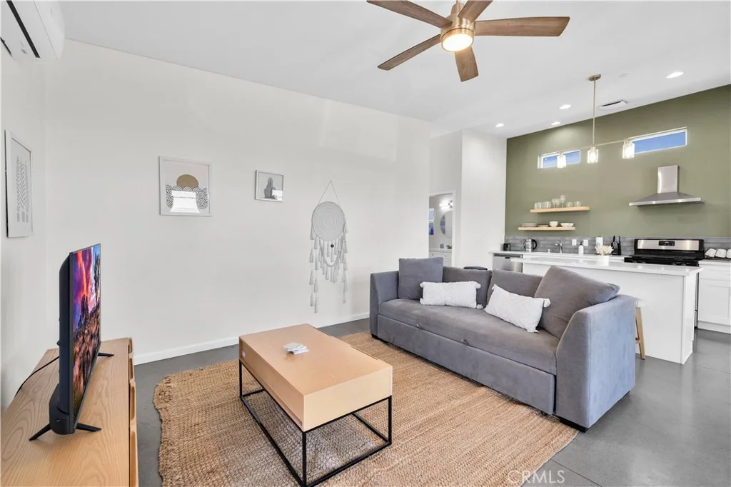 Photo of 7276 Encina Road