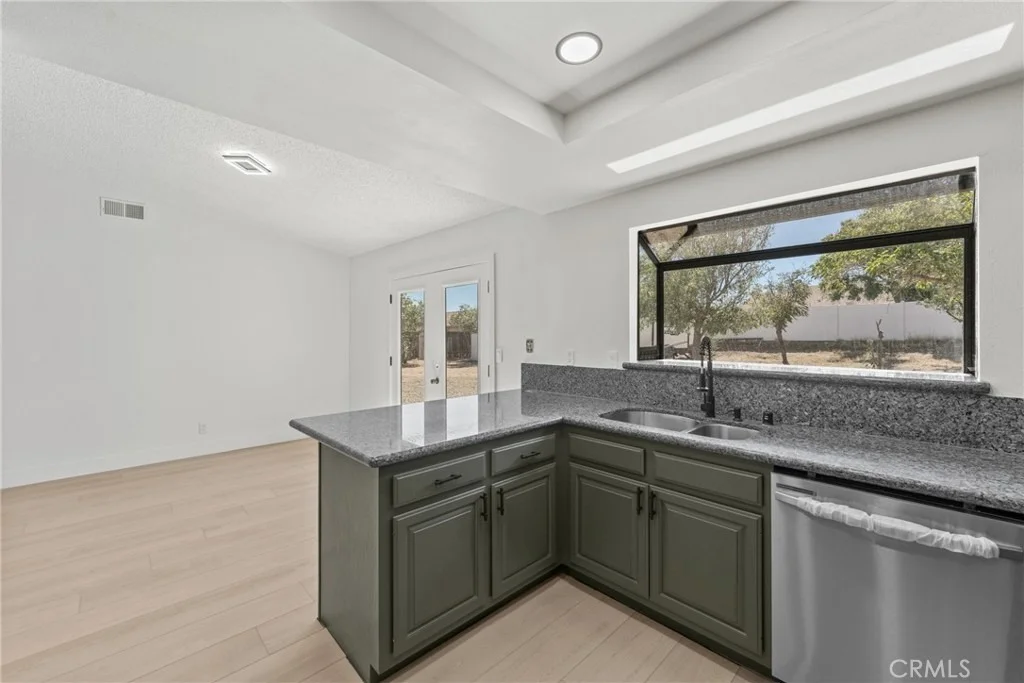 Photo of 13423 Palm Street