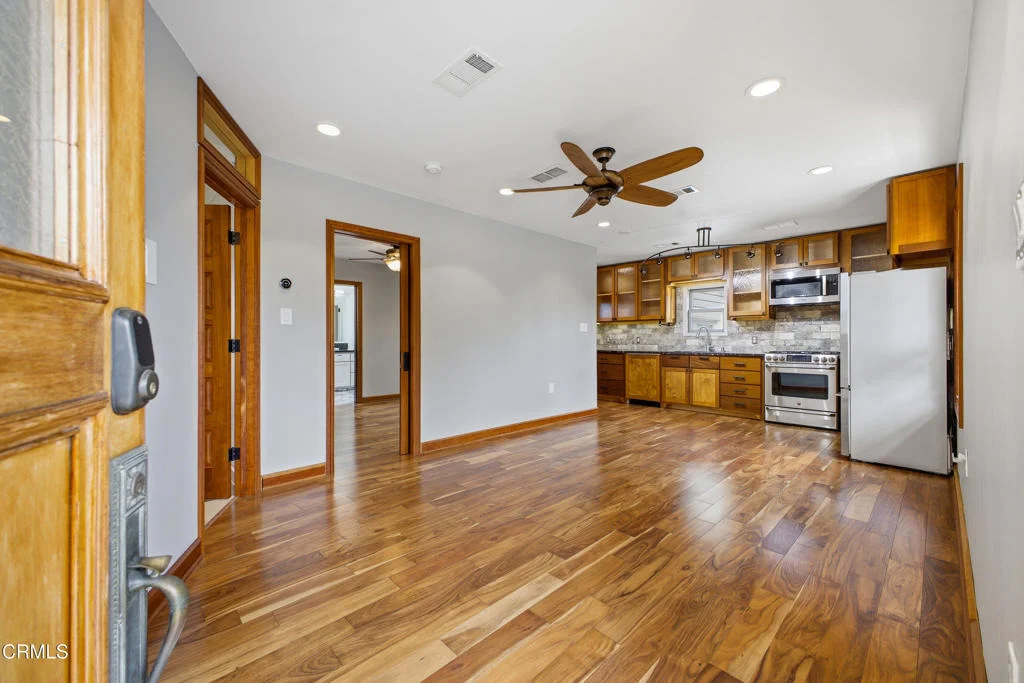 Photo of 2163 E Del Mar Boulevard