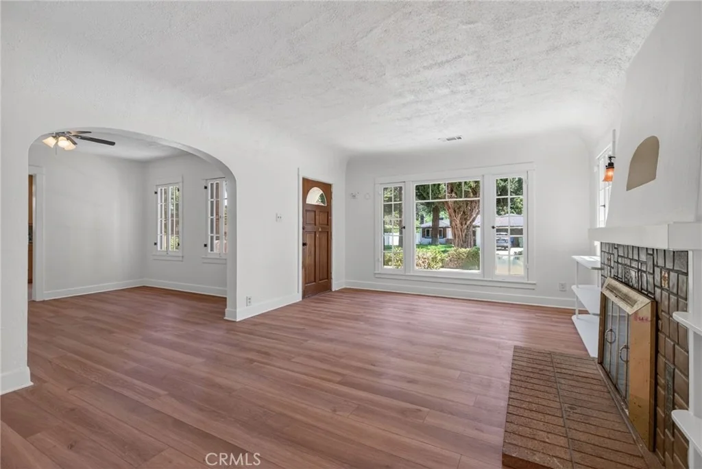 Photo of 3956 Beechwood