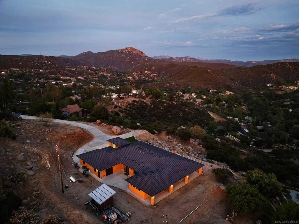 Photo of 3023 25 Via Viejas