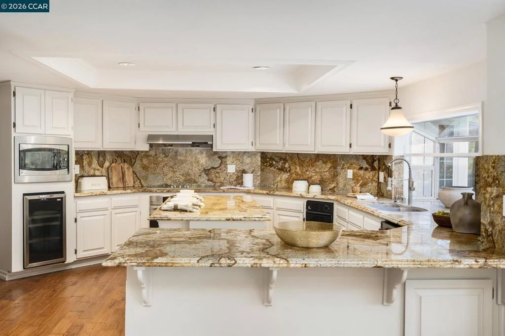 Photo of 1450 Lawrence Rd