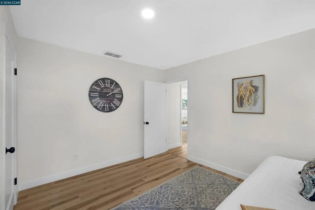 Photo of 2150 5Th Ave