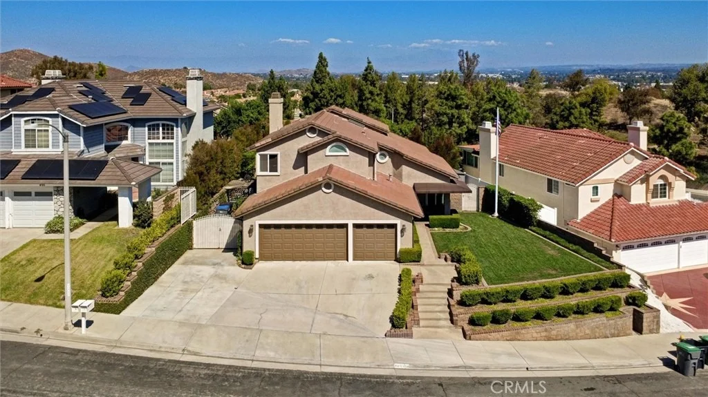 Photo of 445 Somerset Circle