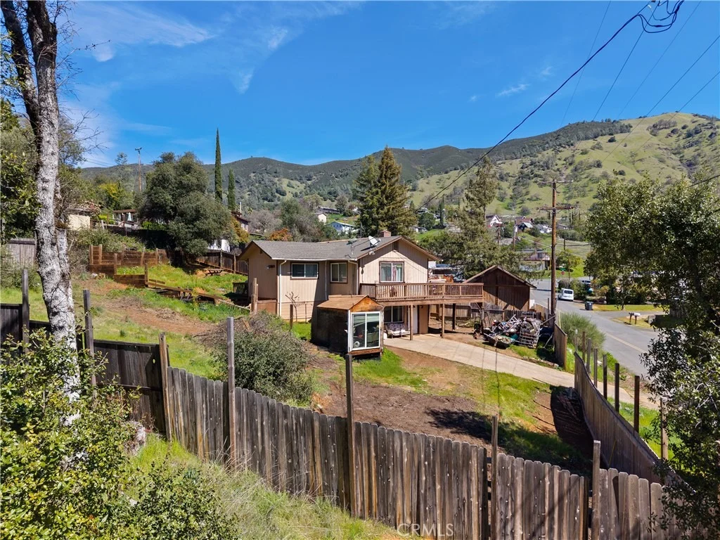 Photo of 6985 Floyd Way