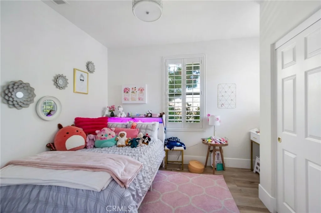 Photo of 24 Thorp Spring