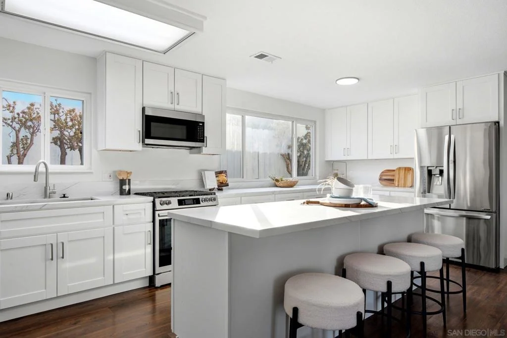 Photo of 8832 Greenridge Ave