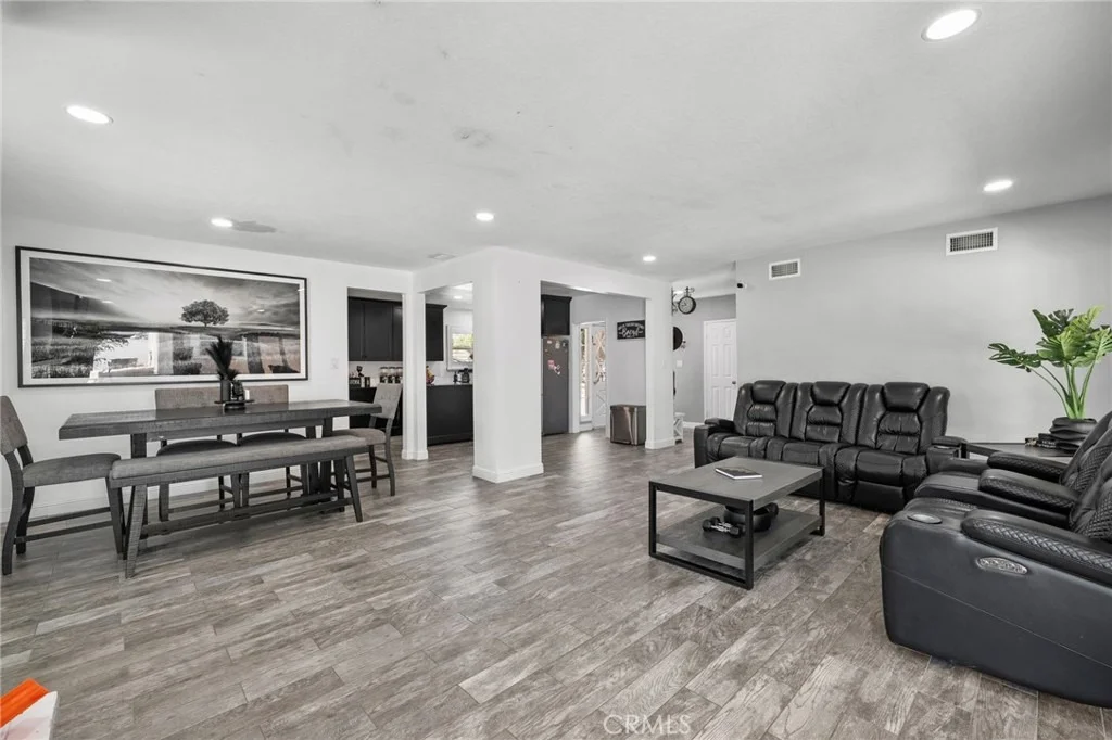 Photo of 3540 Nelson