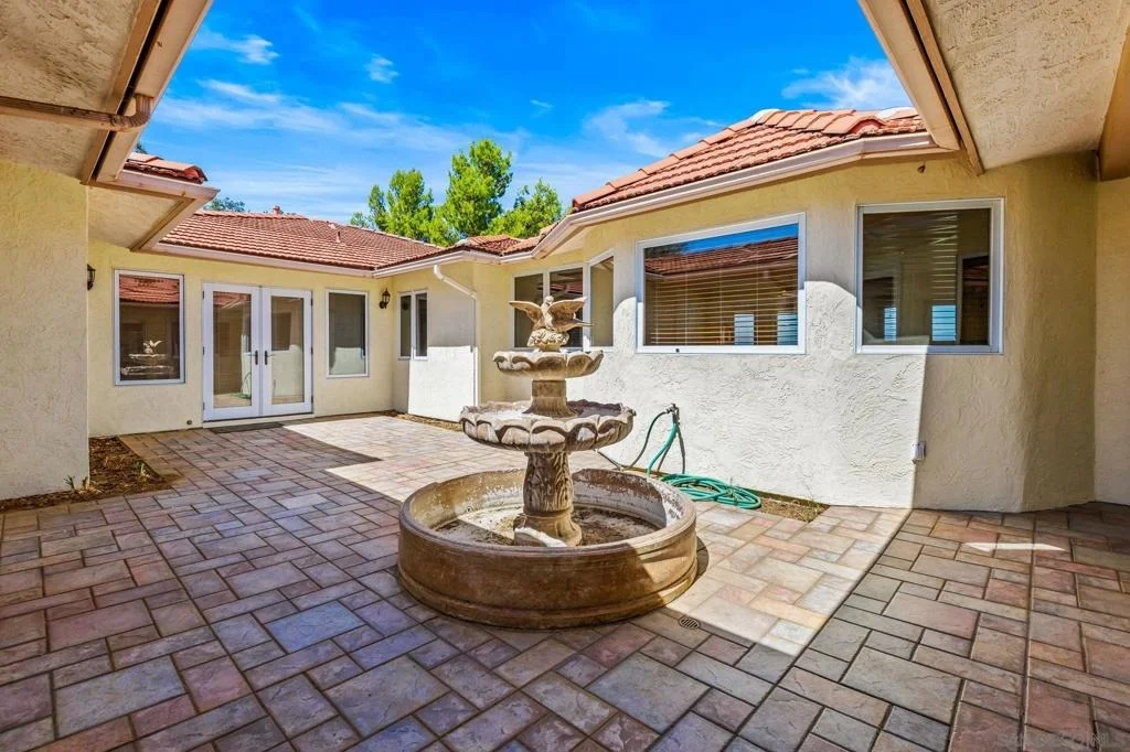 Photo of 25090 Oakana