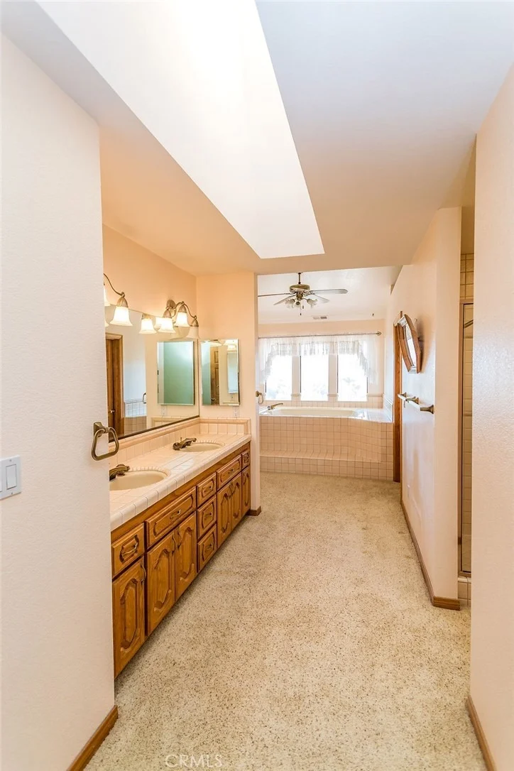Photo of 42110 San Jose