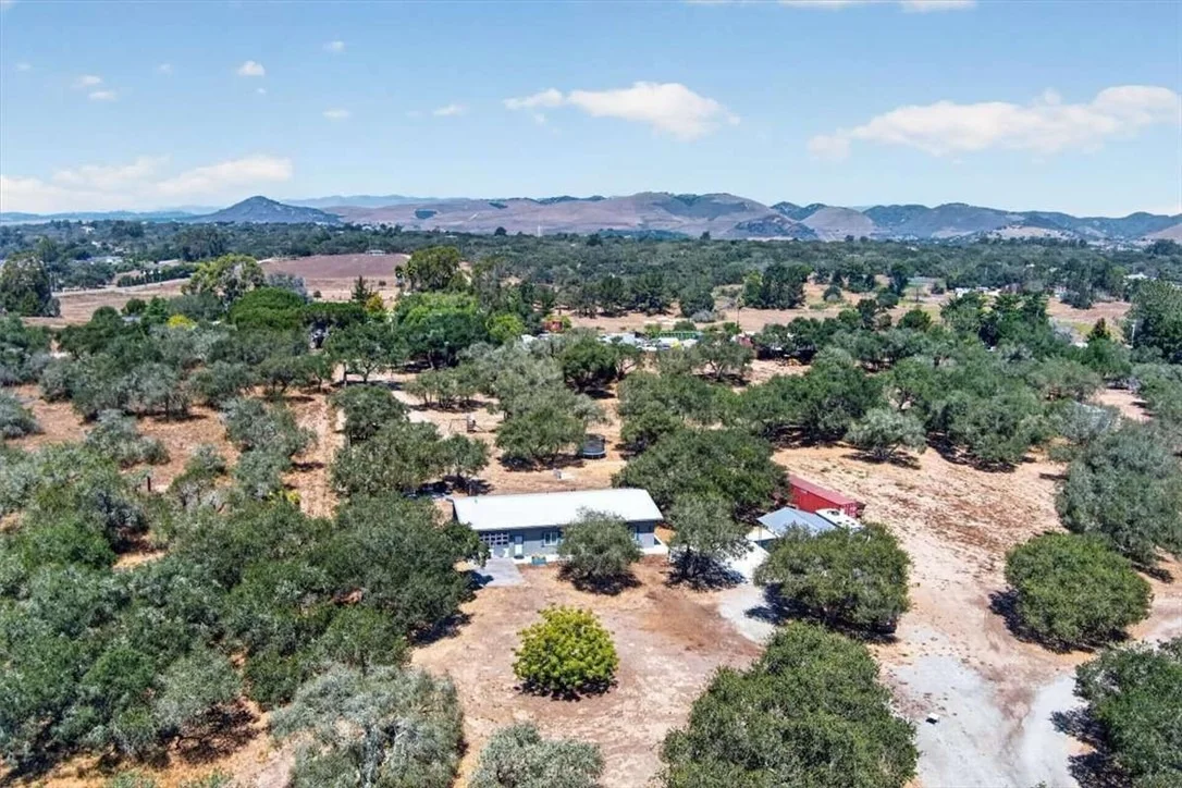 Photo of 1116 1120 Rolling Oaks Drive