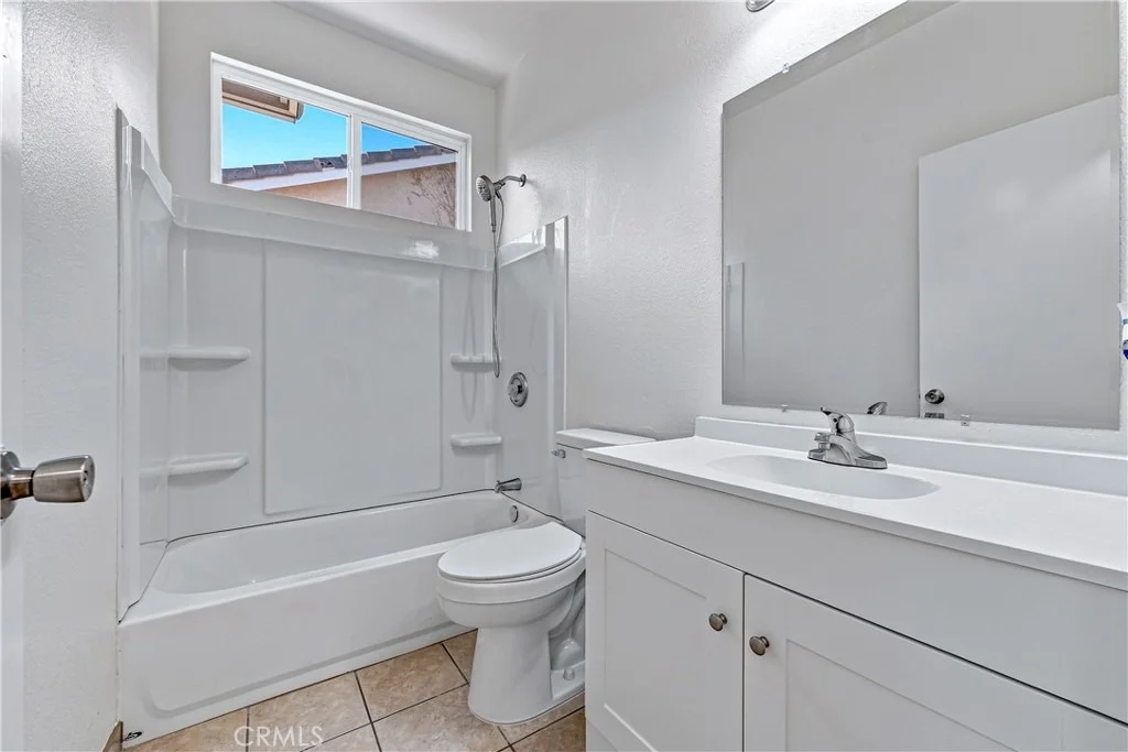 Photo of 1453 Augusta