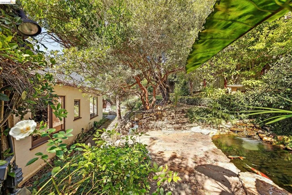 Photo of 455 Arlington Ave