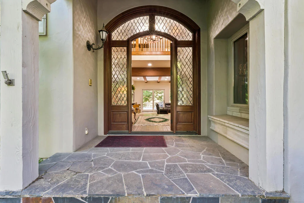 Photo of 391 Cedar Ridge Drive