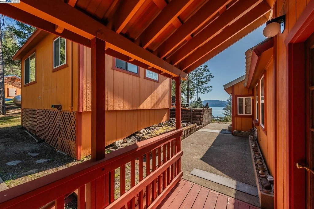 Photo of 8341 East Side Rd
